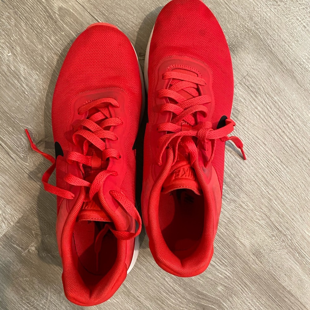 red nike shoes